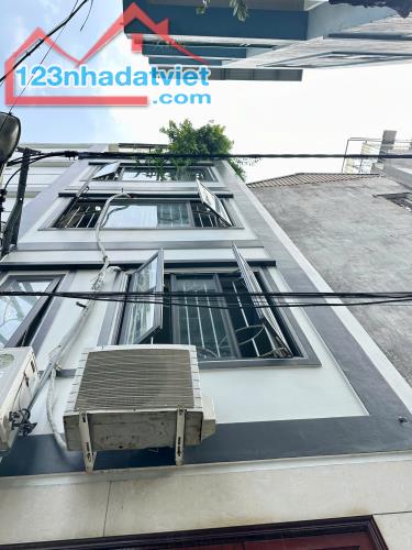 Bán nhà Phúc Lợi,Long Biên,ngõ nông, nhà đẹp 37m2*4tầng chỉ 5 tỷ hơn