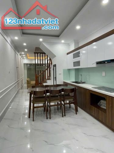 Bán nhà Phúc Lợi,Long Biên,ngõ nông, nhà đẹp 37m2*4tầng chỉ 5 tỷ hơn - 1