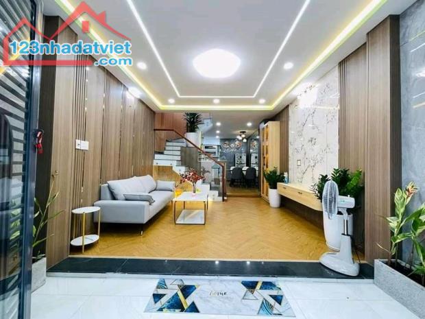Bán Nhà Dương Văn Bé – Vĩnh Tuy, Hai Bà Trưng – 7.9 Tỷ, Sát Times City, Gần Ô Tô