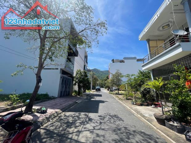 🔥BÁN LÔ TĐC ĐẤT LÀNH ĐƯỜNG 10m thông thẳng ra Phong Châu - 1