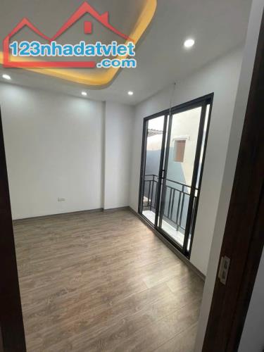 BÁN NHANH NHÀ 5 tầng Hoàng Mai - Quận Hoàng Mai -  TIỆN ÍCH BẠT NGÀN - 2