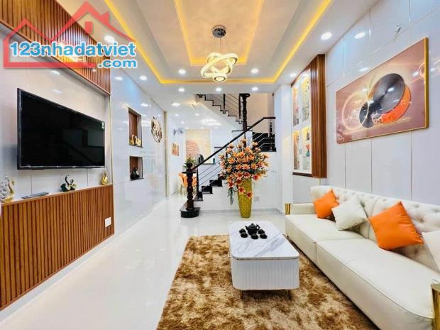 Mặt tiền xe hơi Bùi Minh Trực, ngang 4m5, Nhà đẹp lung linh chỉ 9 tỷ nhỉnh - 1