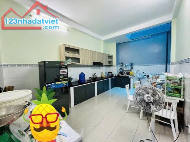 Bán nhà hẻm xe hơi Quận 3, Trần Quang Diệu, vị trí KD, 3 Tầng, 54m2, gần mặt tiền, 7.5 Tỷ