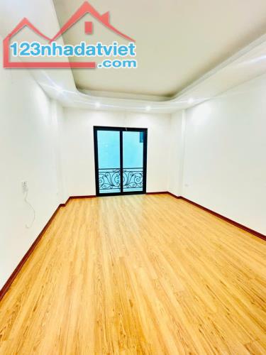 BÁN NHÀ TRẦN KHÁT CHÂN GẦN Ô TÔ 38M X 5T, NHỈNH 5.8 TỶ , Ở NGAY.