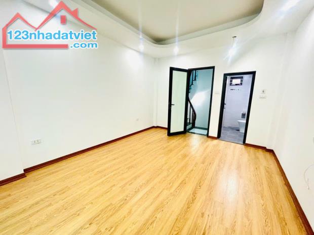 BÁN NHÀ TRẦN KHÁT CHÂN GẦN Ô TÔ 38M X 5T, NHỈNH 5.8 TỶ , Ở NGAY. - 1