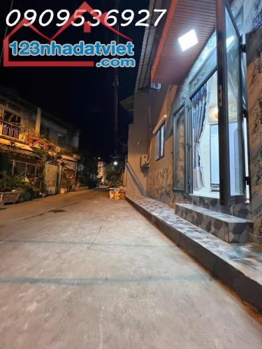 BÁN NHÀ 2 TẦNG MỚI XÂY NGAY TỈNH LỘ 10 – 45M² – LÔ GÓC 2 MẶT TIỀN HẺM XE HƠI – CHỈ 3.55 TỶ - 1