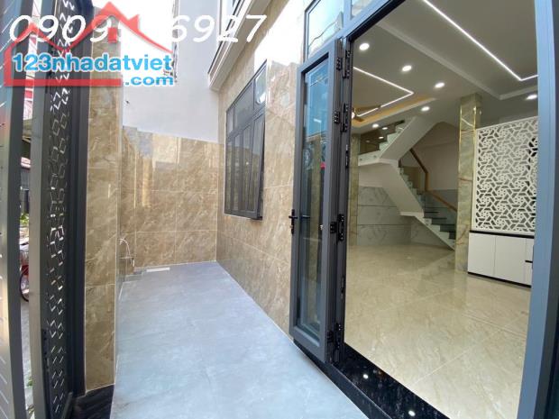 BÁN NHÀ 2 TẦNG MỚI XÂY NGAY TỈNH LỘ 10 – 45M² – LÔ GÓC 2 MẶT TIỀN HẺM XE HƠI – CHỈ 3.55 TỶ - 3