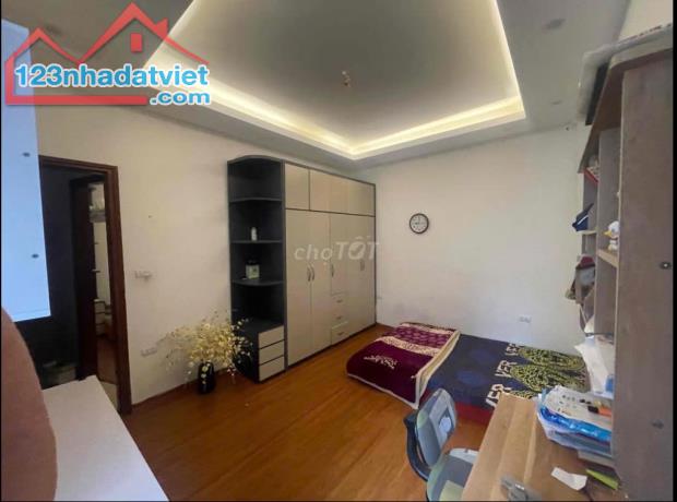 Bán nhà riêng Trương Định, Hoàng Mai 40m x 7T giá 9 tỷ, 10pkk, full đồ, cho thuê hơn 30tr/ - 1