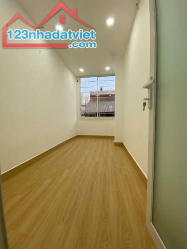 Bán nhà mặt hẻm CHỢ TRẦN XUÂN SOẠN P.Tân Hưng Q7. - 2