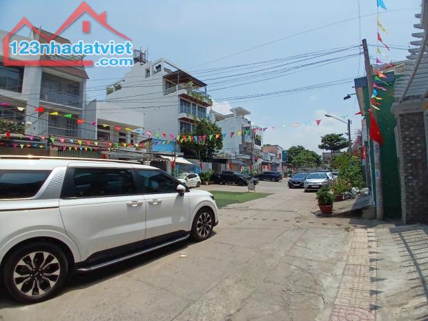 Đất HXH gần ĐH Hutech - công viên tầm vu sông SG tiện xây CHDV