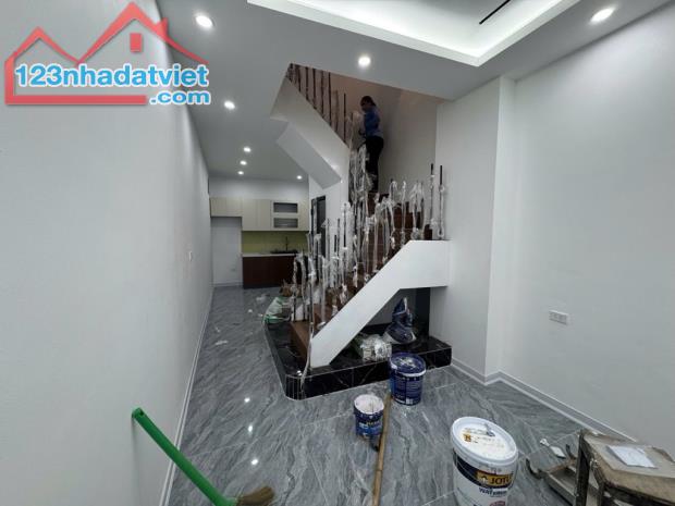 Hiếm Có Khó Tìm! Nhà Đẹp Láng Hạ - Ngõ Rộng Ba Gác, Gần Phố, Ở Ngay! - 2