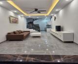 Vị trí trung tâm, ngõ rộng, thoáng, khu dân trí cao, an ninh tốt.  Full nội thất: