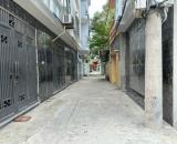 PHỐ XỐM - NGÕ Ô TÔ - VÀI BƯỚC RA PHỐ 32m2 GIÁ CHỈ HƠN 5TỶ