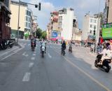 HƠN 8 TỶ, NHÀ NGỌC LÂM 40M, 4T, MT4M, Ô CHỜ THANG MÁY, CÁCH 20M RA SÂN XE 45 CHỖ QUAY ĐẦU.