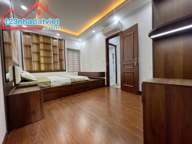 NHÀ TT CẦU GIẤY- NGÕ RỘNG, 5M RA OTO, Ở SƯỚNG - 36M, MT4M - 7,xTỷ - 2