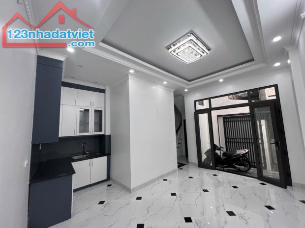 BÁN NHÀ MỚI TINH – THANG MÁY – PHỐ VỌNG, HAI BÀ TRƯNG | 36m² – 8,x TỶ  Nhà mới đẹp koong, - 2