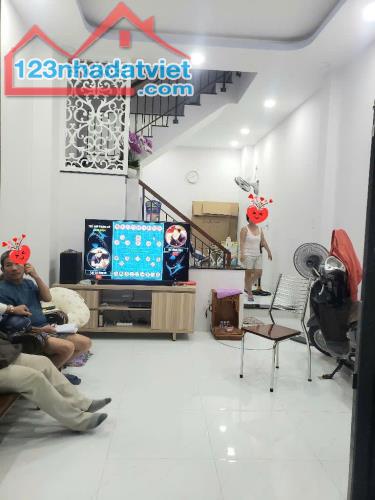 BÁN NHÀ KÊNH TÂN HÓA – GÓC MẶT TIỀN – HẺM XE HƠI – CHỈ HƠN 5 TỶ
