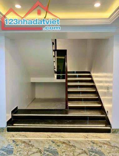 Bán nhà Tiền Phong, Đằng Hải, Hải An, Hải Phòng. 3 tầng, 141m2, 6,9 tỷ. Ngang 8m, t2db - 1