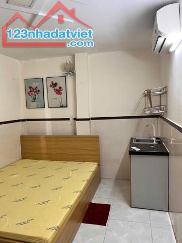 Bên mình còn 1 phòng trống ở  740/5 Sư Vạn Hạnh, phường 12, quận 10