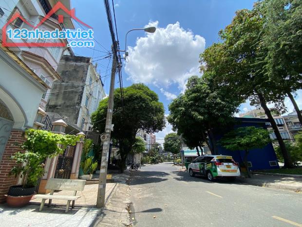 Bán nhà đường số 24, Bình Tân khu Tên Lửa, 5x20m, hầm, 12.9 tỷ, ngay công viên