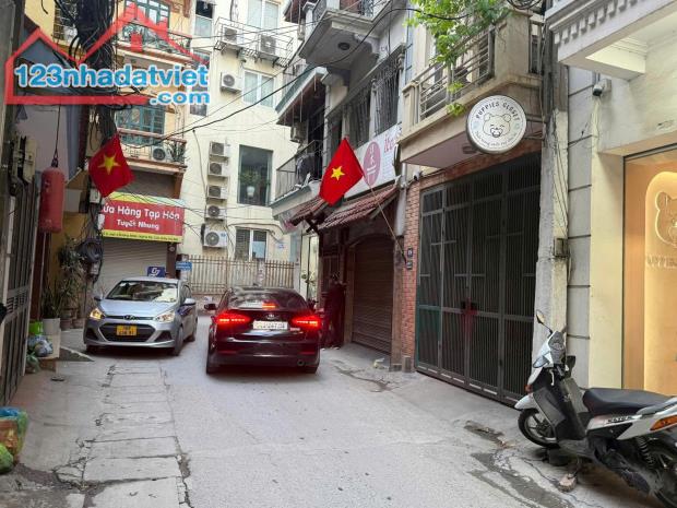 MẶT PHỐ ĐÔNG QUAN -  Ô TÔ TRÁNH - DT 54m2 5 tầng mặt tiền 5m Giá 17.5 tỷ - 2