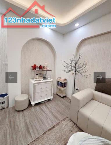 Sốc! Căn Nhà Gốc Đề 5 Tầng Full Nội Thất – Giá Dưới 9 Tỷ – Không Mua Ngay Là Mất - 1