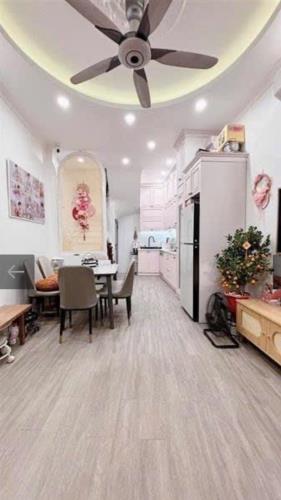 Sốc! Căn Nhà Gốc Đề 5 Tầng Full Nội Thất – Giá Dưới 9 Tỷ – Không Mua Ngay Là Mất - 3