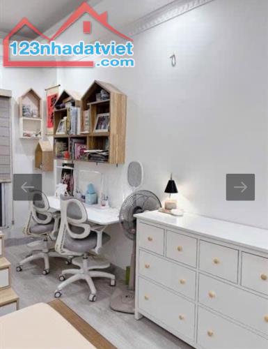 Sốc! Căn Nhà Gốc Đề 5 Tầng Full Nội Thất – Giá Dưới 9 Tỷ – Không Mua Ngay Là Mất - 4