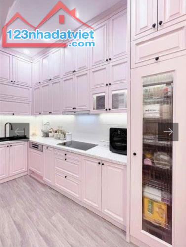 Sốc! Căn Nhà Gốc Đề 5 Tầng Full Nội Thất – Giá Dưới 9 Tỷ – Không Mua Ngay Là Mất - 5