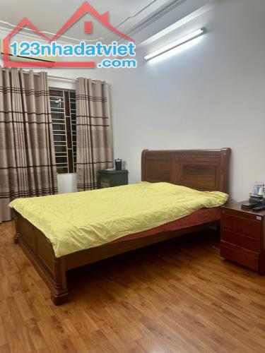 Bán nhà Định Công Thượng, DT 48m x 5 tầng, ô tô tránh, trung tâm phố Định Công - 2