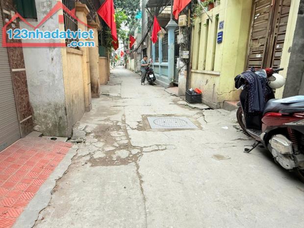 BÁN NHÀ ĐỊNH CÔNG, Ô TÔ ĐỖ CỬA, DT 42M2, 7 TỶ - 4