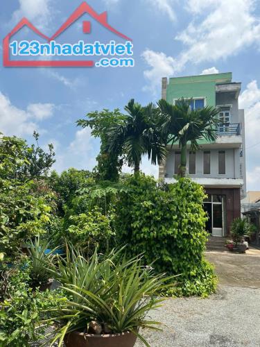 Bán nhà vườn P. Tân Vạn-Biên Hoà. 1000m2 sổ thổ cư. Đường ôtô. Giá 10 tỷ.