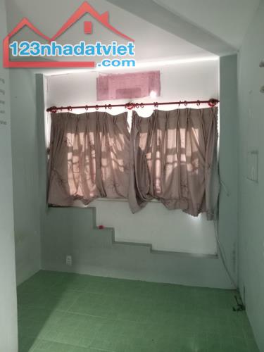 Bán nhà Lũy Bán Bích, Tân Phú, sát Đầm Sen, 2 tầng, chỉ hơn 1 tỷ - 2