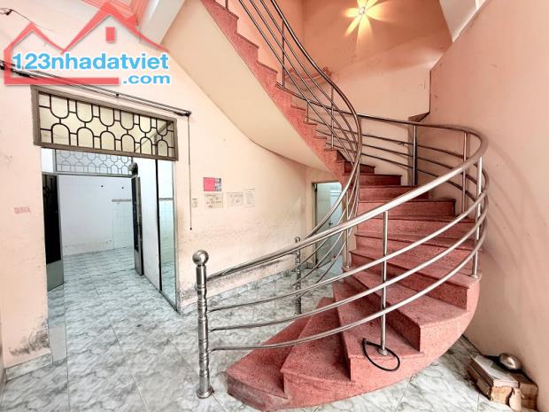 Bán nhà HXH quay đầu Xô Viết Nghệ Tĩnh, P24, Bình Thạnh, 90m2, 3 tầng, ngang 6,4m