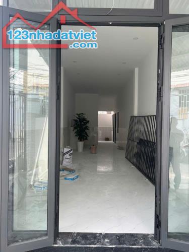 BÁN NHÀ CẤP 4 CÓ SÂN Ô TÔ – HẺM 2/4, VĨNH HÒA, NHA TRANG – CHỈ 2,75 TỶ - 4