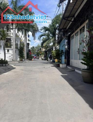 🏡 BÁN NHÀ PHẠM VĂN ĐỒNG, THỦ ĐỨC, DT: 52M2, GIÁ 5 TỶ