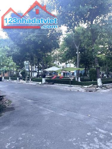 BÁN BIỆT THỰ SÂN VƯỜN 4 TẦNG - KHU VIP ĐƯỜNG LÊ ĐỨC THỌ QUẬN GÒ VẤP, 147M2, NGANG GẦN 8M,