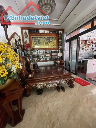 💎 BÁN BIỆT THỰ 3 TẦNG LÔ GÓC - KINH DOANH HIỆU QUẢ – CÁCH BIỂN CHỈ 500M – DOANH THU ỔN