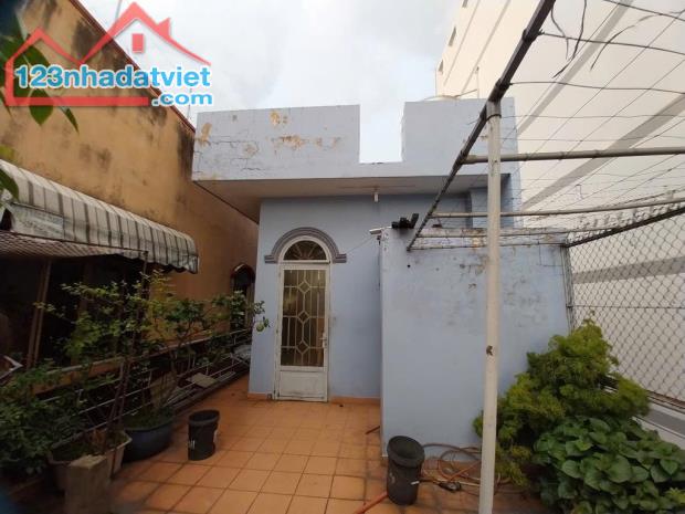 MẶT TIỀN 3 TẦNG ĐƯỜNG CỘNG HOÀ TÂN BÌNH - VỊ TRÍ ĐẸP KINH DOANH ĐỈNH - HƠN 123M2, NGANG - 2