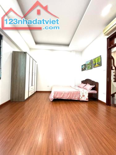 Bán căn góc Minh Khai – Hai Bà Trưng 32m2x5 tầng, gần phố, sổ đỏ 6.8 tỷ