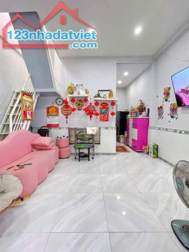Vợ Chồng Dọn Về Quê Sống Bán Gấp Căn Nhà Đẹp 147m2 Tân Thông Hội, Củ Chi Giá 680Tr - 2