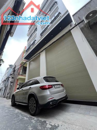 Nhà 4 tầng mới tinh đầu ngõ Khúc Hạo, ô.tô ra voà, Giá 4.2 tỉ