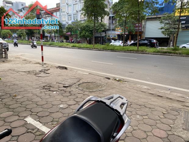 BÁN MẶT PHỐ YÊN LÃNG - KINH DOANH BẤT CHẤP 1 MẶT PHỐ, 1 MẶT NGÕ - VỈA HÈ ĐÁ BÓNG - 1