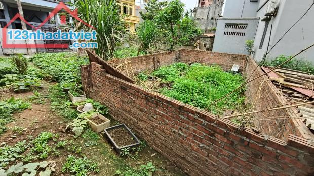 Chỉ 3,55 tỷ. thôn Lực Canh, cạnh Vinhomes Cổ Loa đẳng cấp. 2 mặt thoáng. cạnh ô tô - 2