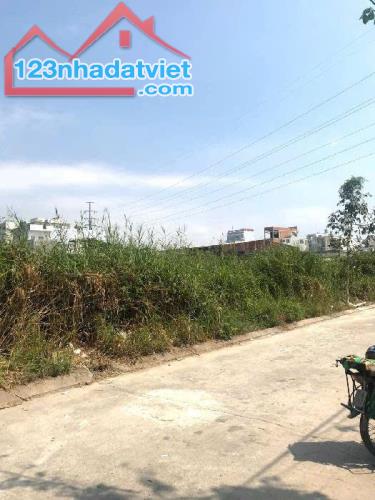 GẤP BÁN GIẢM SÂU,  DT 800M² (NGANG 20M), ĐẤT 2 MẶT TIỀN GẦN ĐH AN NINH