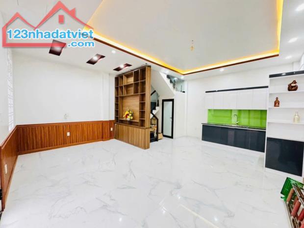 Bán nhà Trại Lẻ, Diện tích 40m 4 tầng mới tinh, Giá 2.9 tỉ - 2