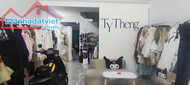 BÁN NHÀ 3 TẦNG – HẺM XE HƠI QUAY ĐẦU – GẦN CHỢ, TRƯỜNG, BỆNH VIỆN – CHỈ 48M² GIÁ TỐT!