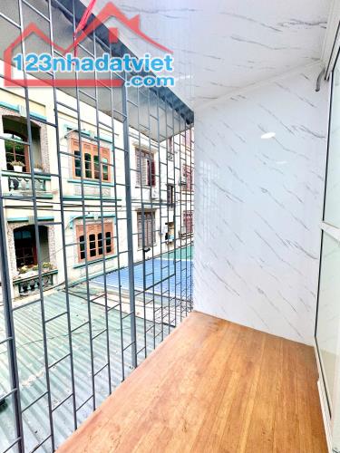 Bán nhà tập thể phố Hồng Mai, Hai Bà Trưng DTSD 70M, 3 ngủ, 2vs giá 2.75 tỷ, 25m ra ô tô - 4