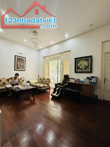 Cho thuê nhà phân lô bàn cờ 28b Điện Biên Phủ 60m, 3 tầng mặt tiền 4m - 2