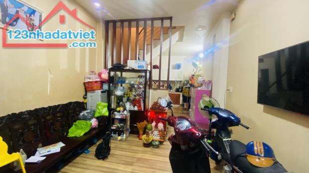 Bán Nhà Lê Quang Định giáp Bình Thạnh, 40m2, 2 tầng, 4.3 tỷ 0964364745